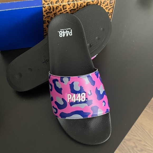 P448 leopard slides - Picture 2 of 7